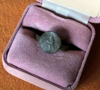 Ancient Medieval Excavated Bronze Ring Virgin Mary Queen Of Heaven ? Size 7 3/4