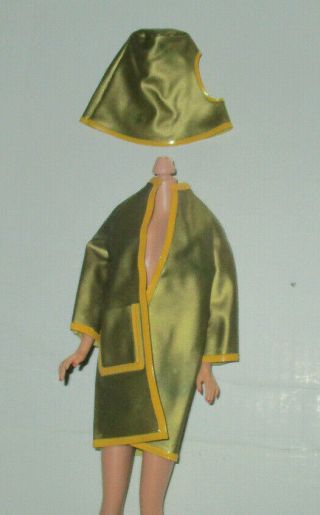 Vintage Barbie Clone 60s Maddie Mod Shower Power Gold & Yellow Raincoat & Hat
