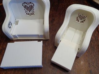 VINTAGE BARBIE A FRAME PULL OUT WHITE WICKER COUCH & CHAIR FOR DREAM HOUSE 3