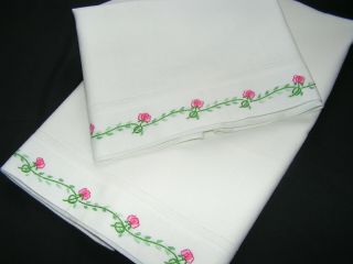2 B ' FUL VTG RICHLY HAND EMBROIDERED SMALL ROSES WHITE COTTON PILLOW CASES 2
