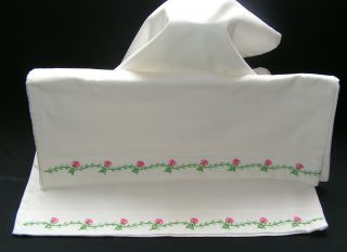 2 B ' FUL VTG RICHLY HAND EMBROIDERED SMALL ROSES WHITE COTTON PILLOW CASES 3