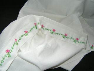 2 B ' FUL VTG RICHLY HAND EMBROIDERED SMALL ROSES WHITE COTTON PILLOW CASES 5