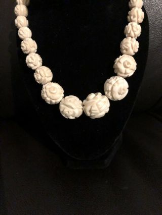 Antique Vtg Hand Carved Graduated Beads Necklace Cream Bovine Bone 18”