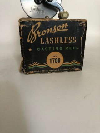 Vintage Bronson Lashless 1700 Casting Reel 100 Yard Capacity 5
