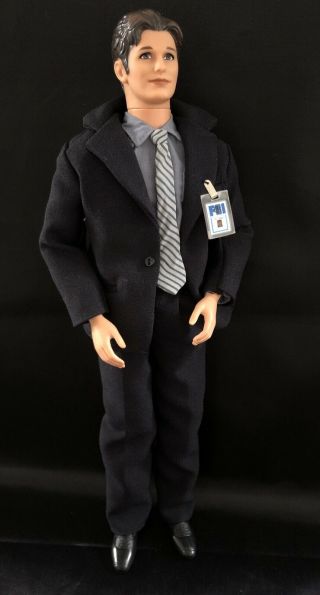 Barbie The X - File Agent Fox Mulder Doll & Clothing Articulated Nm (1st Ed. ) 1998