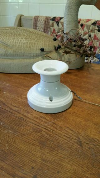 Vintage Art Deco Porcelin Ceiling/wall Fixture With Pull String