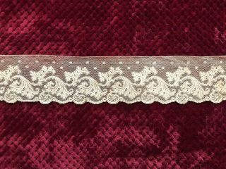 Gorgeous Antique Bobbin lace Edging with an unusual design 2 Yards by 4 