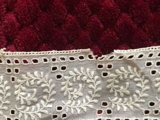Gorgeous Antique BOBBIN LACE EDGING with HANDMADE EMBROIDERY ON LINON 33.  5 