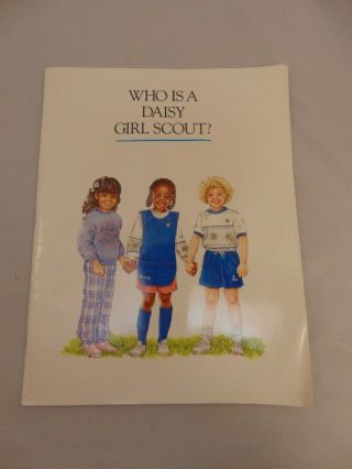 Girl Scout Who Is A Daisy/the Story Of Juliette Low Double Sided Book