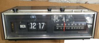 Vintage Panasonic Rc - 7053 Fm/am Clock Radio Flip Number