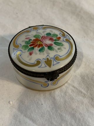 Antique Mc Peint Main Limoges France Hand Painted Porcelain Trinket Pill Box