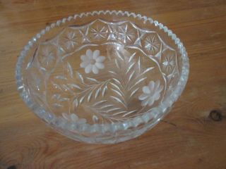 Lead Crystal Rounded Sawtooth Deep Cut Bowl 8” X 4” W Floral & Starburst Design