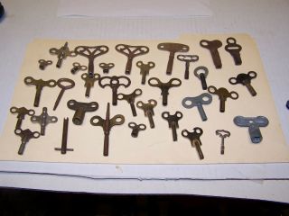 33 Old Clock Keys Brass & Steel 1 Ingraham 2 Waterbury Misc Others Some Antique