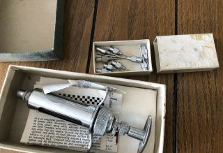 Vintage IDEAL INSTRU Veterinary 10cc Stainless steel syringe & needles In case 3