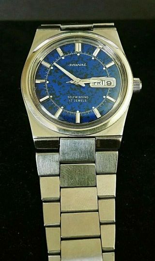 Vintage Signal Watch By Wyler Day/date 17 Jewel Self Winding Cool Blue Face