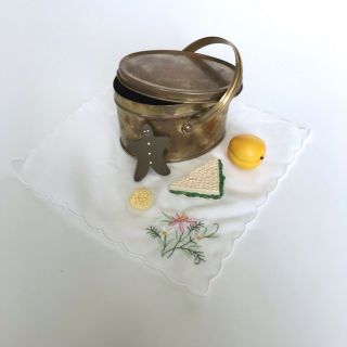 American Girl Samantha Pleasant Company School Tea Tin Lunchbox Complete Vintage