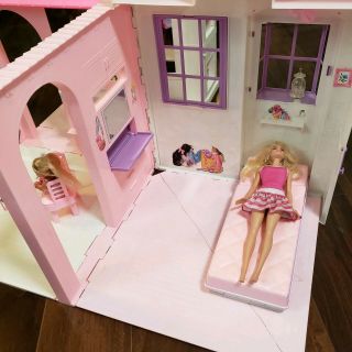 Vintage Barbie Folding Pretty House 16961 Dollhouse Mattel 1996 w/ accessories 8