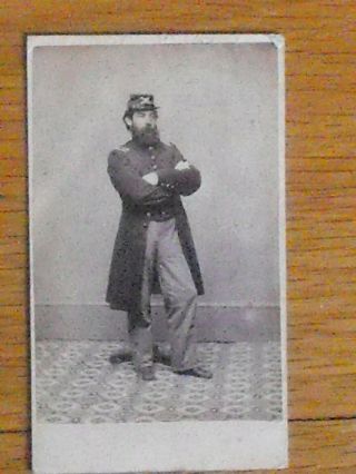 Antique Cdv Photograph Of Civil War Union Soldier In Uniform.
