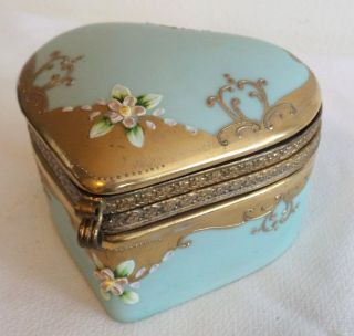 ANTIQUE NIPPON HART SHAPE PORCELAIN HINGED TRINKET BOX WITH FLOWERS WITH 2