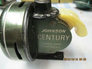 Johnson Century 100b Spincasting Reel In Good.