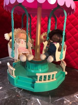 4 Cabbage Patch Kids & Musical Merry - Go - Round Vintage 1984 Coleco