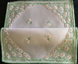 GORGEOUS VINTAGE LINEN HAND EMBROIDERED TRAY CLOTH DAISY MEADOWS 6