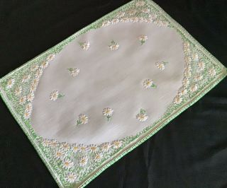 GORGEOUS VINTAGE LINEN HAND EMBROIDERED TRAY CLOTH DAISY MEADOWS 8