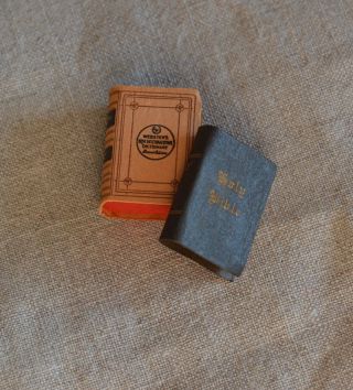 Vintage Dollhouse Shackman Miniature Books Dictionary And Bible