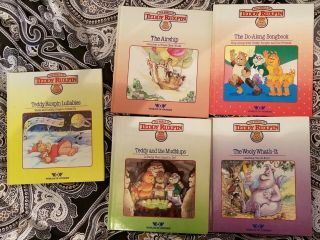 1985 VINTAGE Teddy Ruxpin Worlds of Wonder Talking Bear,  tapes and books 8