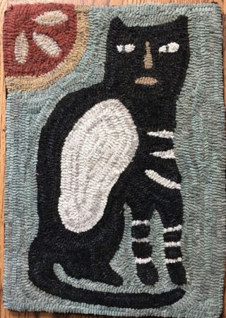 Hand Made Primitive Style Hooked Folk Art Rug Bold Cat Colors