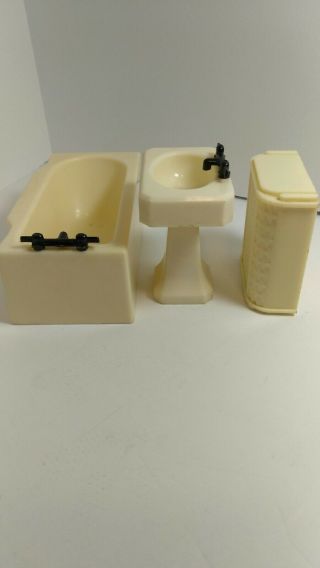 Vintage Renwal Dollhouse Miniature Bathtub,  Sink and Hamper Beige Plastic 5