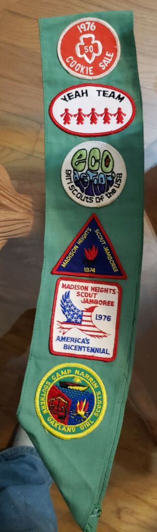 vintage \ antique ? Girl Scout patches and other items 2