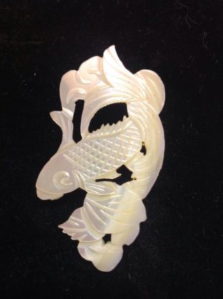 Vintage Antique Mother Of Pearl Asian Fish Carp Pin Brooch