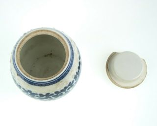 Antique / Vintage Chinese blue and white porcelain barrel shape pot and cover. 4