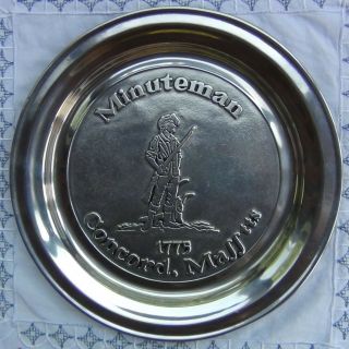 Vintage Wilton Pewter Minuteman Concord Ma 1775 Display Plate 11 " Round