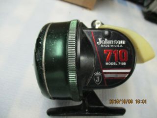 Vintage Johnson Model - 710b Spin Cast Fishing Reel Usa Vgc,