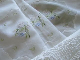 Vintage Hand Embroidered Crochet Lace Bed Cover/tablecloth - 100 " X 89 "