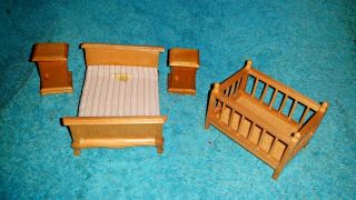 Vintage Dollhouse Miniature Light Oak Single Twin Bed W/ Sheet - Crib - Nightstands