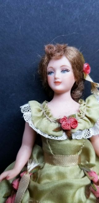 VINTAGE ARTISAN PORCELAIN LADY DOLL IN GREEN DRESS WITH LACE 2