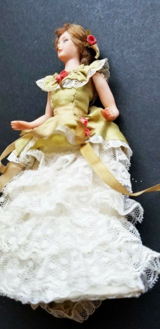 VINTAGE ARTISAN PORCELAIN LADY DOLL IN GREEN DRESS WITH LACE 4