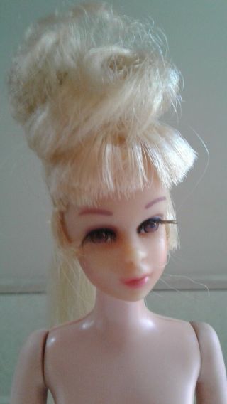 Vintage Barbie Mod Francie Growin Pretty Hair Doll