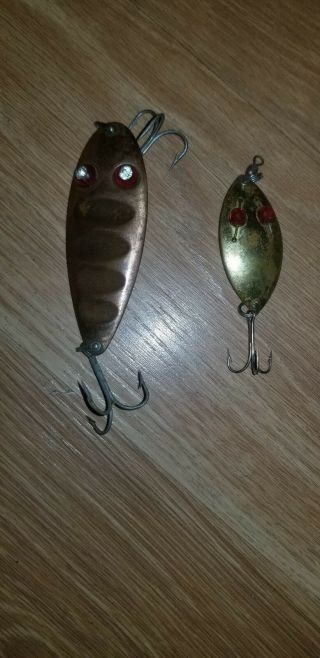 2 Ruby Red Eye Wobbler Silver And Bronze Fishing Lures.