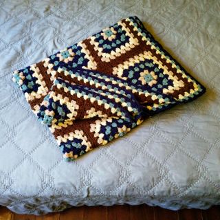 Vintage Handmade Crochet Granny Square Afghan Throw Blanket 82 x 56 Blue & Brown 3