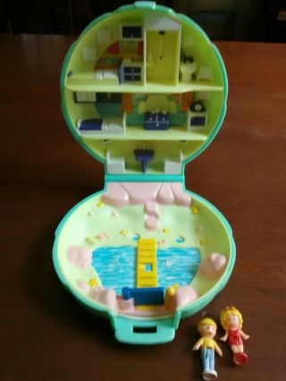 Polly Pocket Vintage Shell Compact Beach House With Boy And Girl
