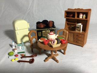 Calico Critters/sylvanian Families Vintage Kitchen Furniture With Fridge