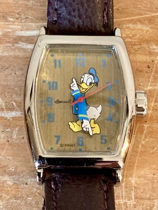Vintage Authentic Ingersoll Disney Gold Tone Donald Duck Watch 2012 Great