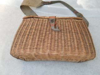 Vintage Fishing Basket Creel W/strap Fish Type Clasp Woven Wicket 12 " Lid Strap