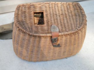 Vintage Fishing Basket Creel W/Strap Fish Type Clasp Woven Wicket 12 