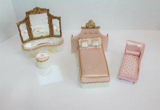 Vtg Ideal Dollhouse Petite Princess Bedroom Set W/ Chaise Lounge & Vanity Set