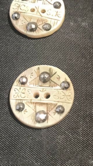Antique Mother Of Pearl Buttons.  (4)